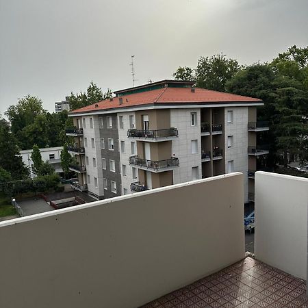 Olimpia House - Camere Accoglienti In Posizione Strategica Реджонель-Эмилия Экстерьер фото