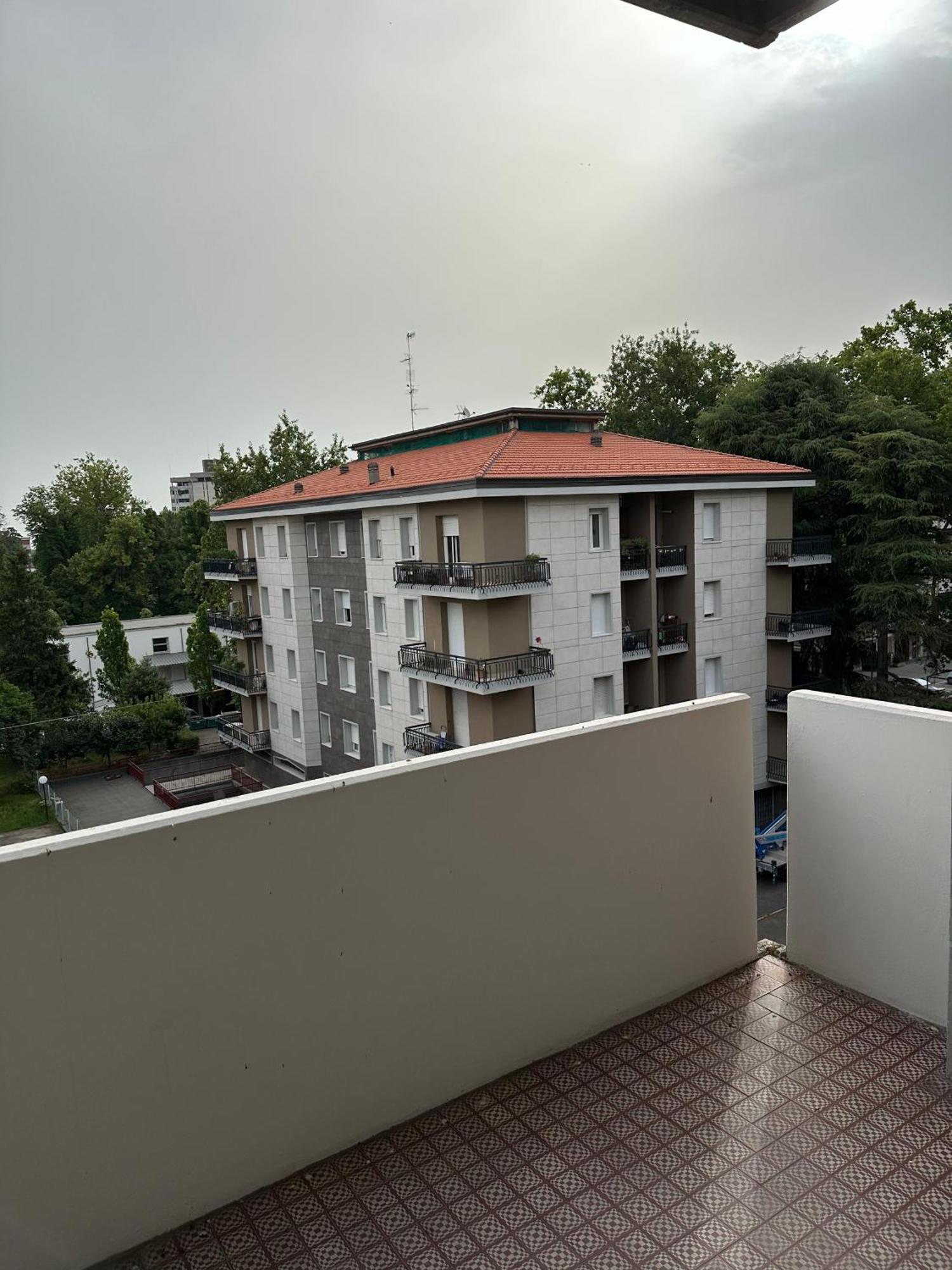 Olimpia House - Camere Accoglienti In Posizione Strategica Реджонель-Эмилия Экстерьер фото